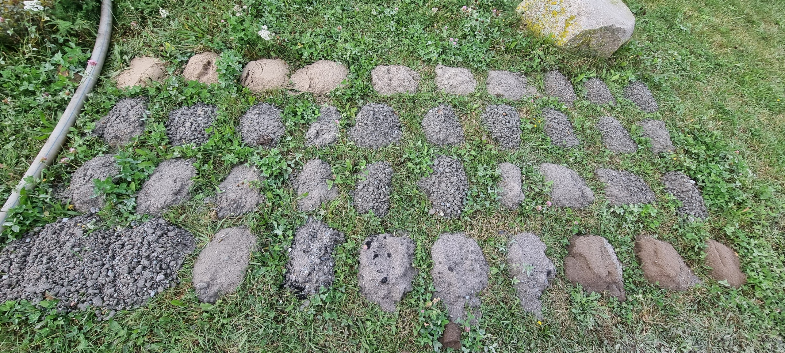 verschiedene Erdbohrproben für Brunnenbau