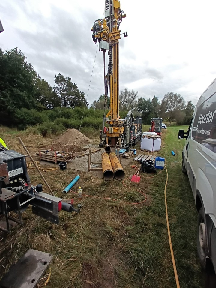 Bau einer Grundwasser-Messstelle zur Überwachung von Grundwasserständen